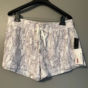 NWT Insomniax Sz Large SOFT Snakeskin Print Shorts!